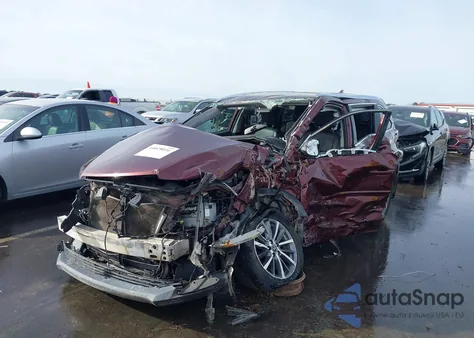 2018 Toyota Highlander Xle z USA, uszkodzony, nr VIN 5TDJZRFH8JS910442